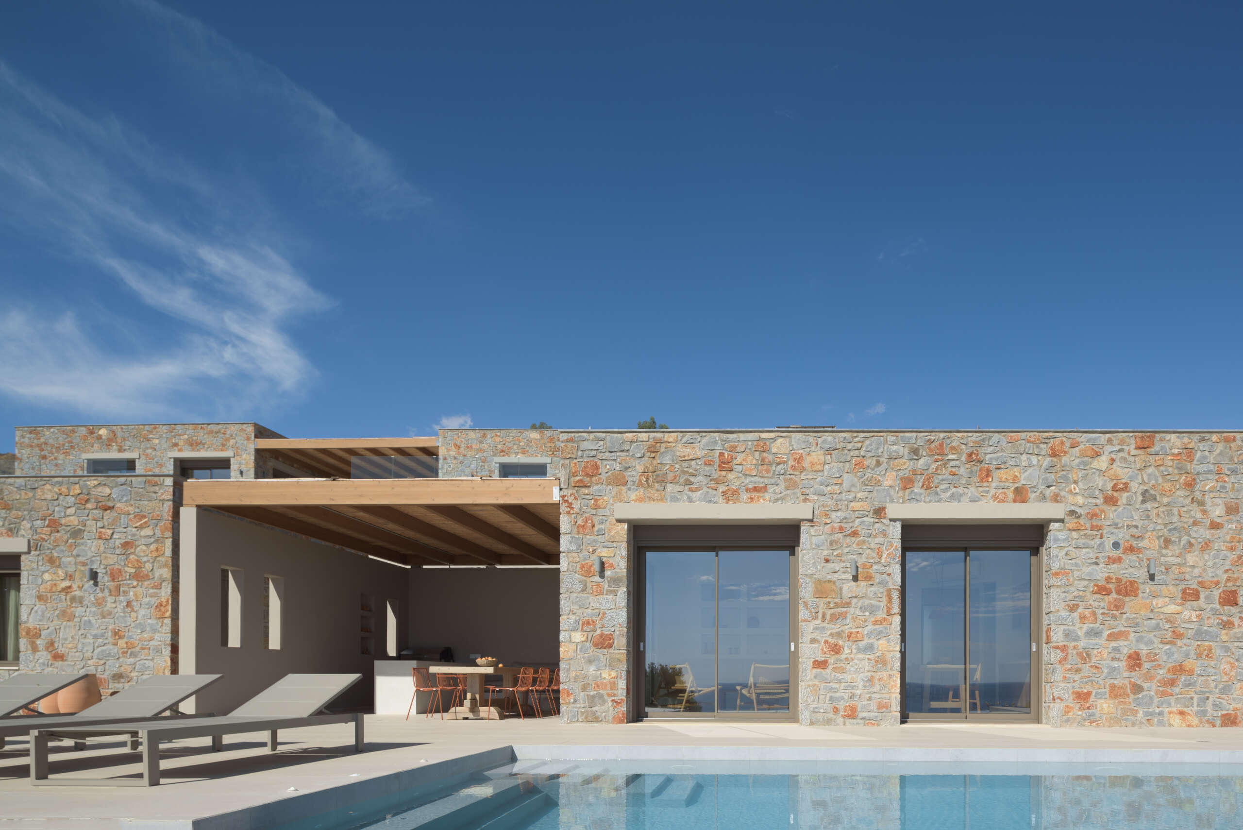 Relax and unwind, where comfort meets sunshine. Relax and unwind, where comfort meets sunshine.